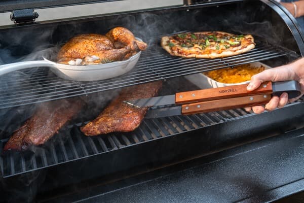 Smoked BBQ Chicken and Grillhouse Pizza Platter