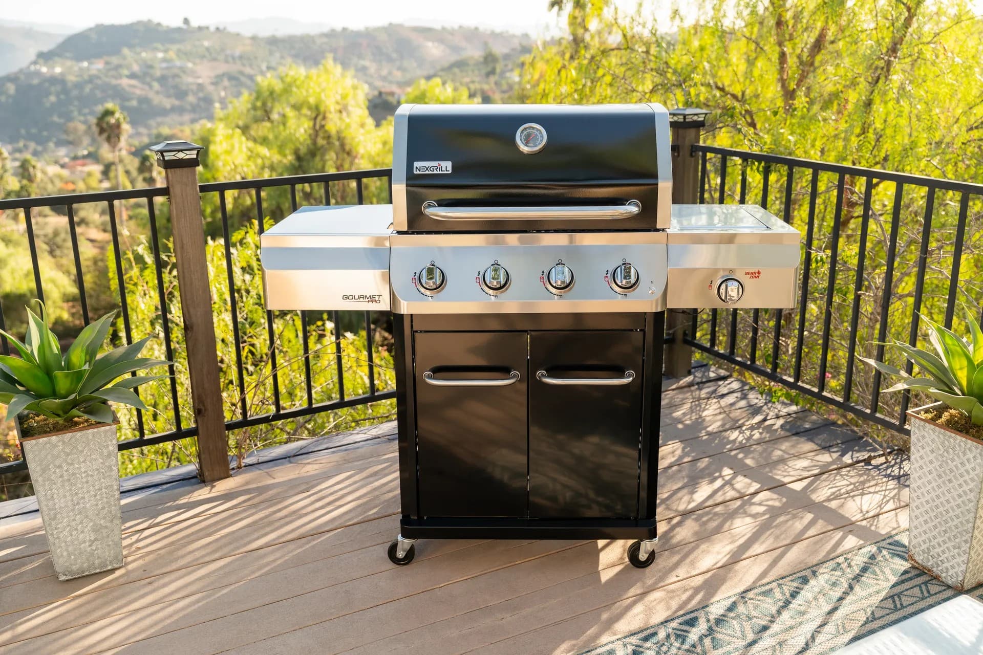 Nexgrill Gourmet Pro 4-Burner Gas Grill