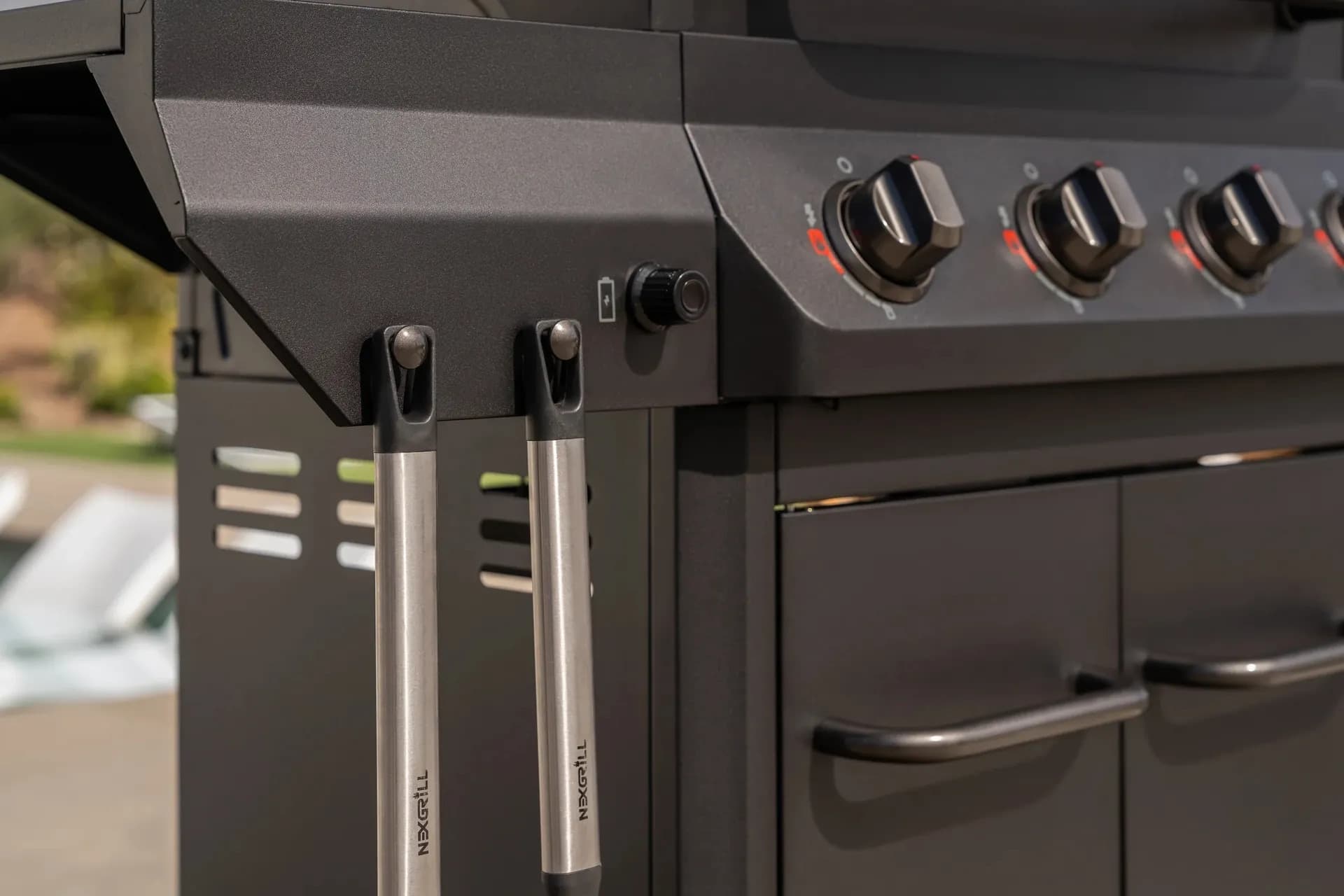 Nexgrill 4-Burner Gas Grill with Side Burner in Black